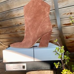 Dolce Vita Nestly Booties